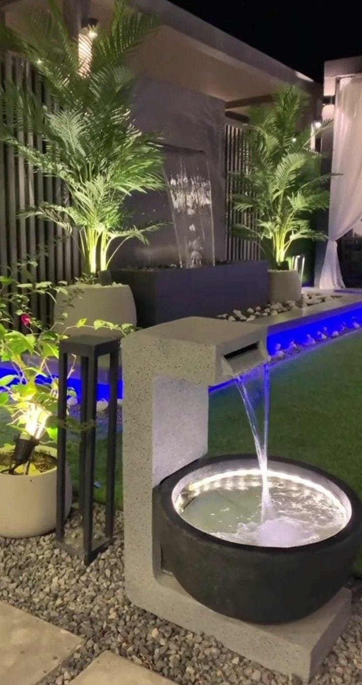 نافورة خارجية